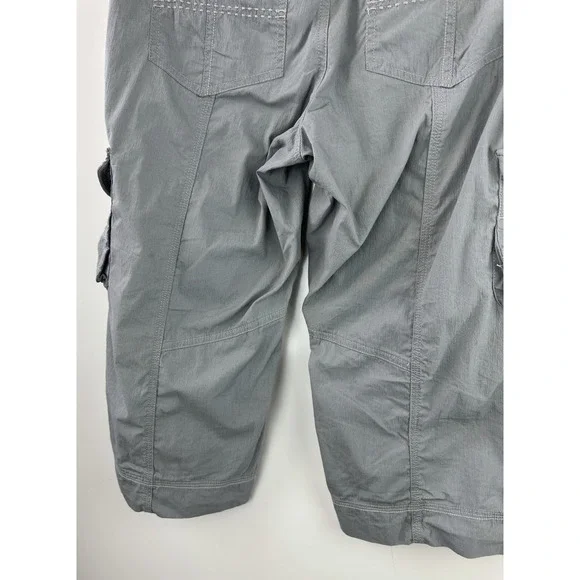 Kuhl Kontra Short Gray Cargo Convertible Roll Tab Adjustable Crop Womens Size 10 - Picture 11 of 13